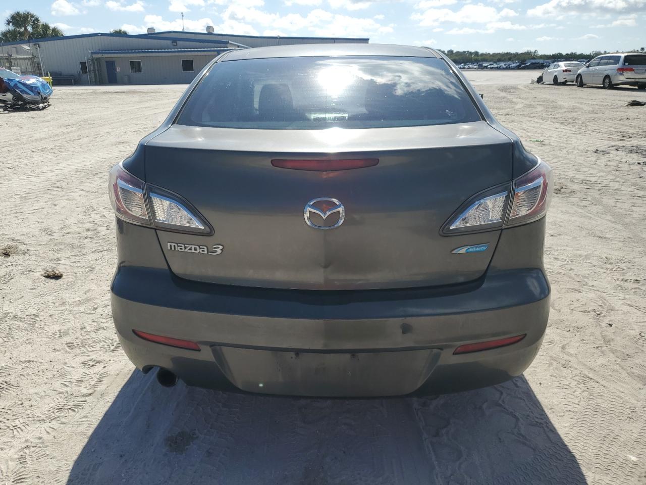 2012 Mazda 3 - Image 6