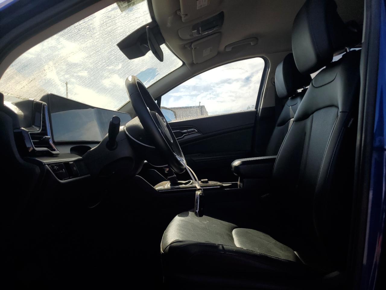 2023 Kia Sportage - Image 7