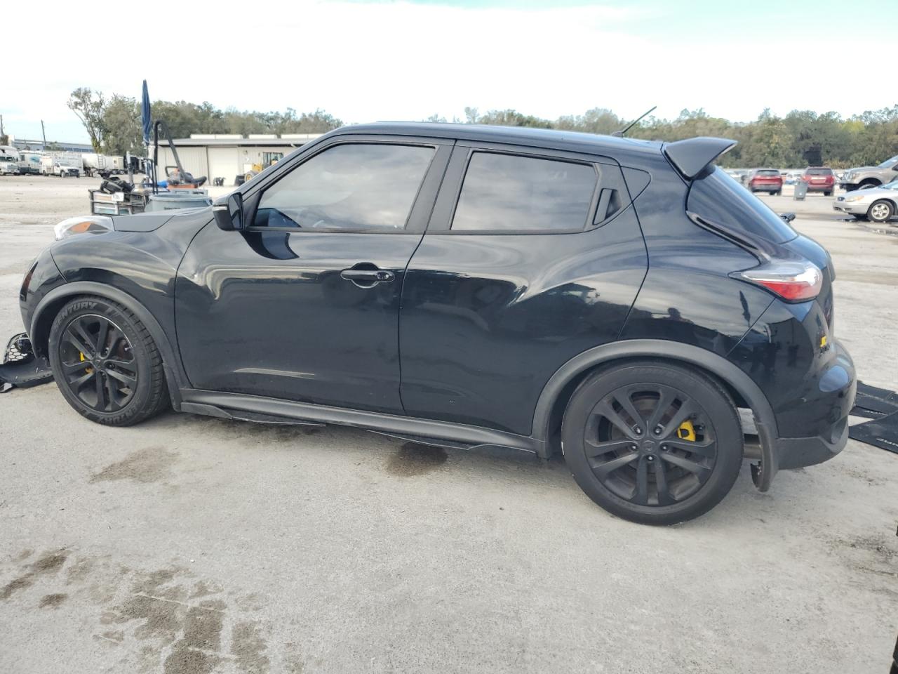 2015 Nissan Juke - Image 2