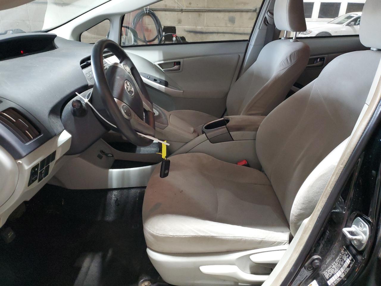 2012 Toyota Prius - Image 7