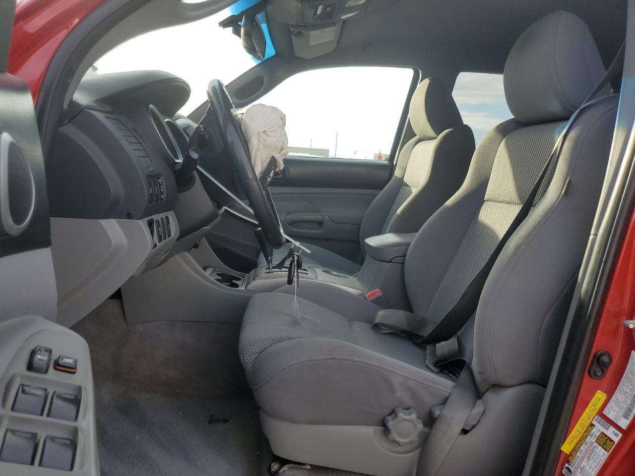 2010 Toyota Tacoma - Image 7
