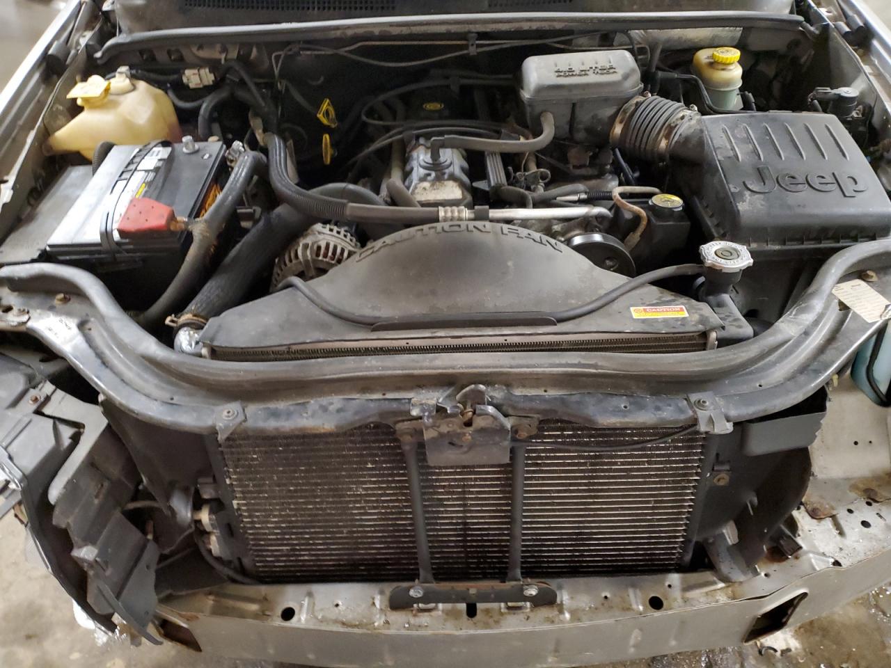 2002 Jeep Grand Cherokee - Image 12
