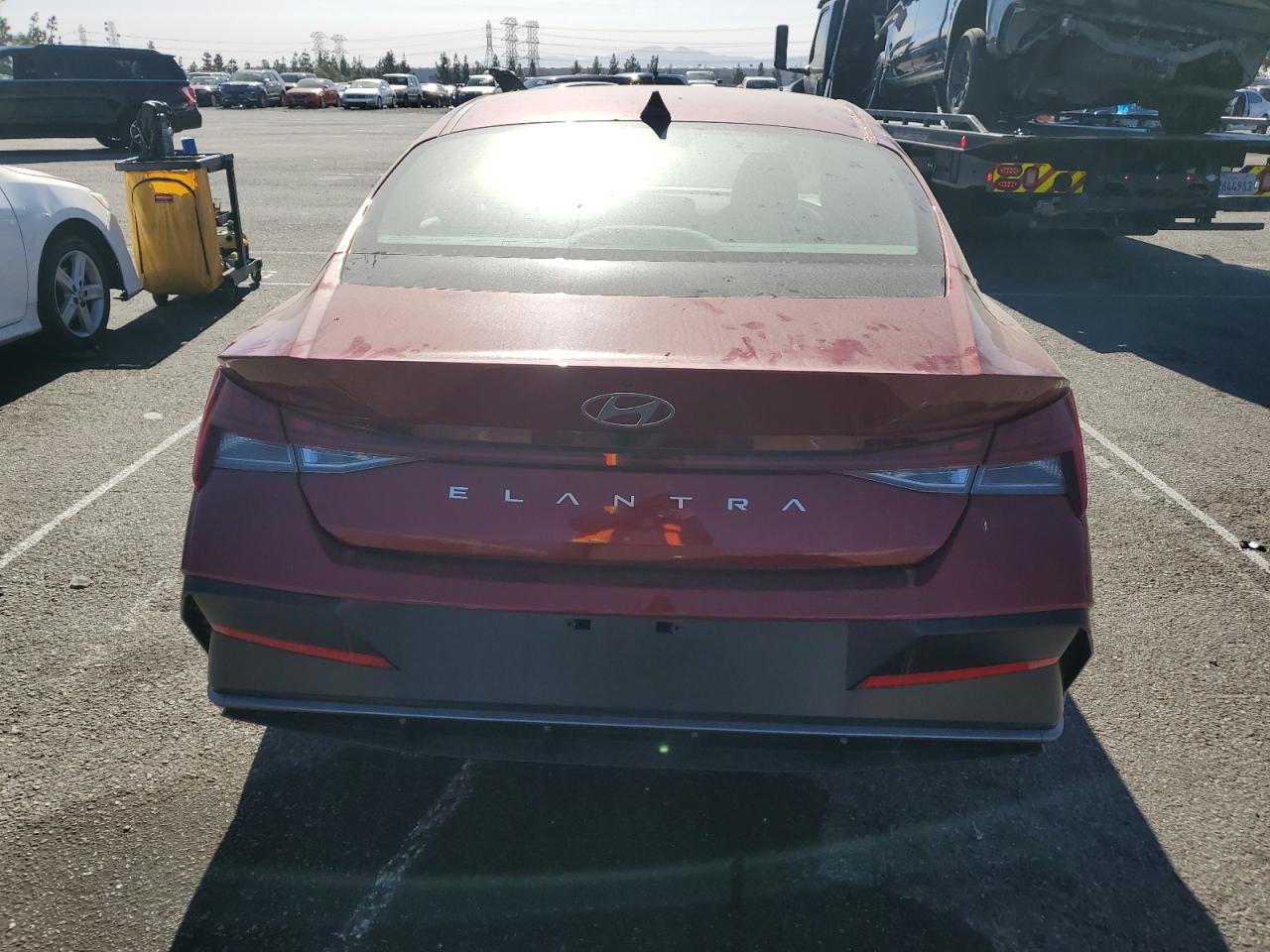 2024 Hyundai Elantra - Image 6