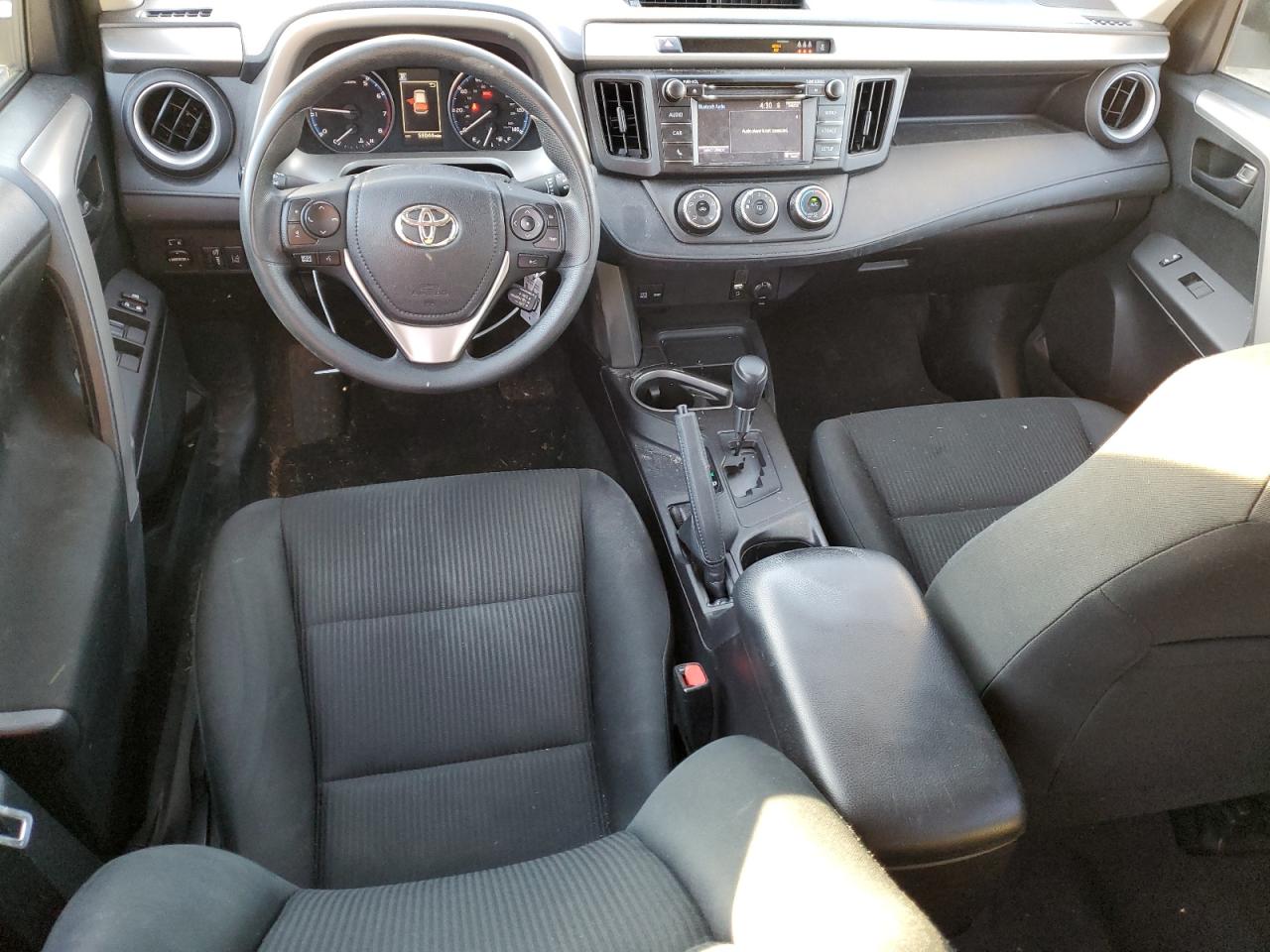 2017 Toyota RAV 4 - Image 8