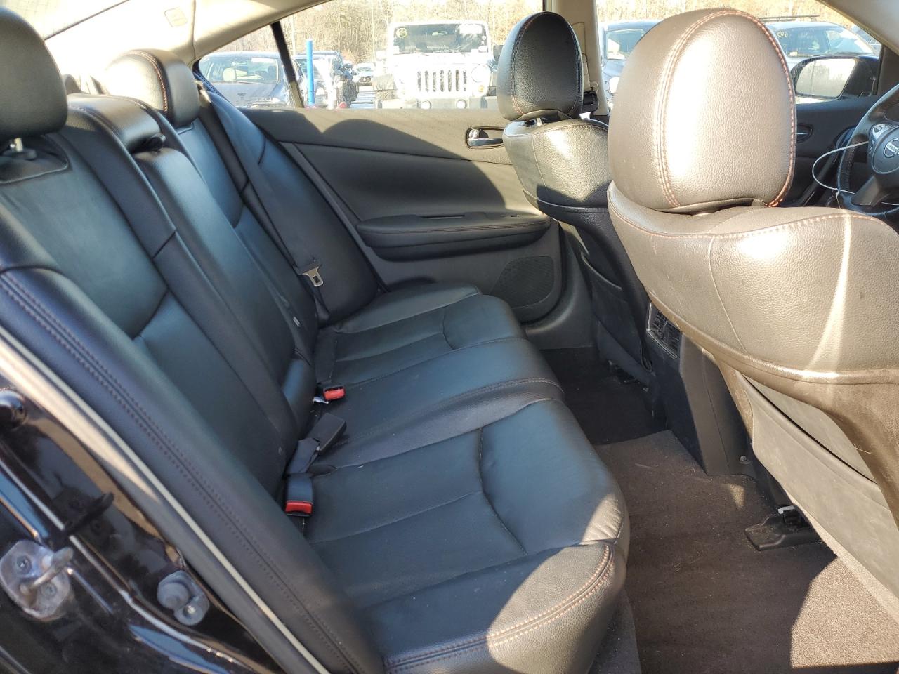 2010 Nissan Maxima - Image 10