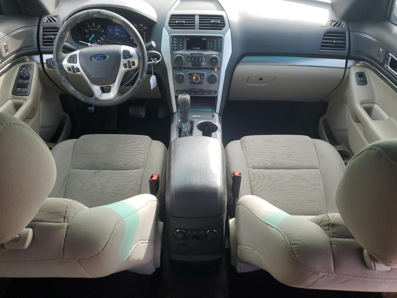 2015 Ford Explorer - Image 8