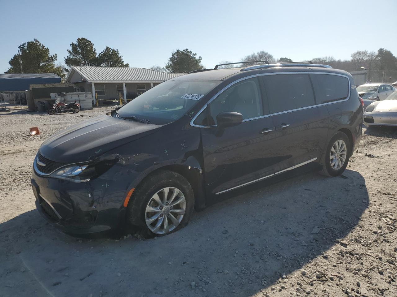 2018 Chrysler Pacifica - Image 1