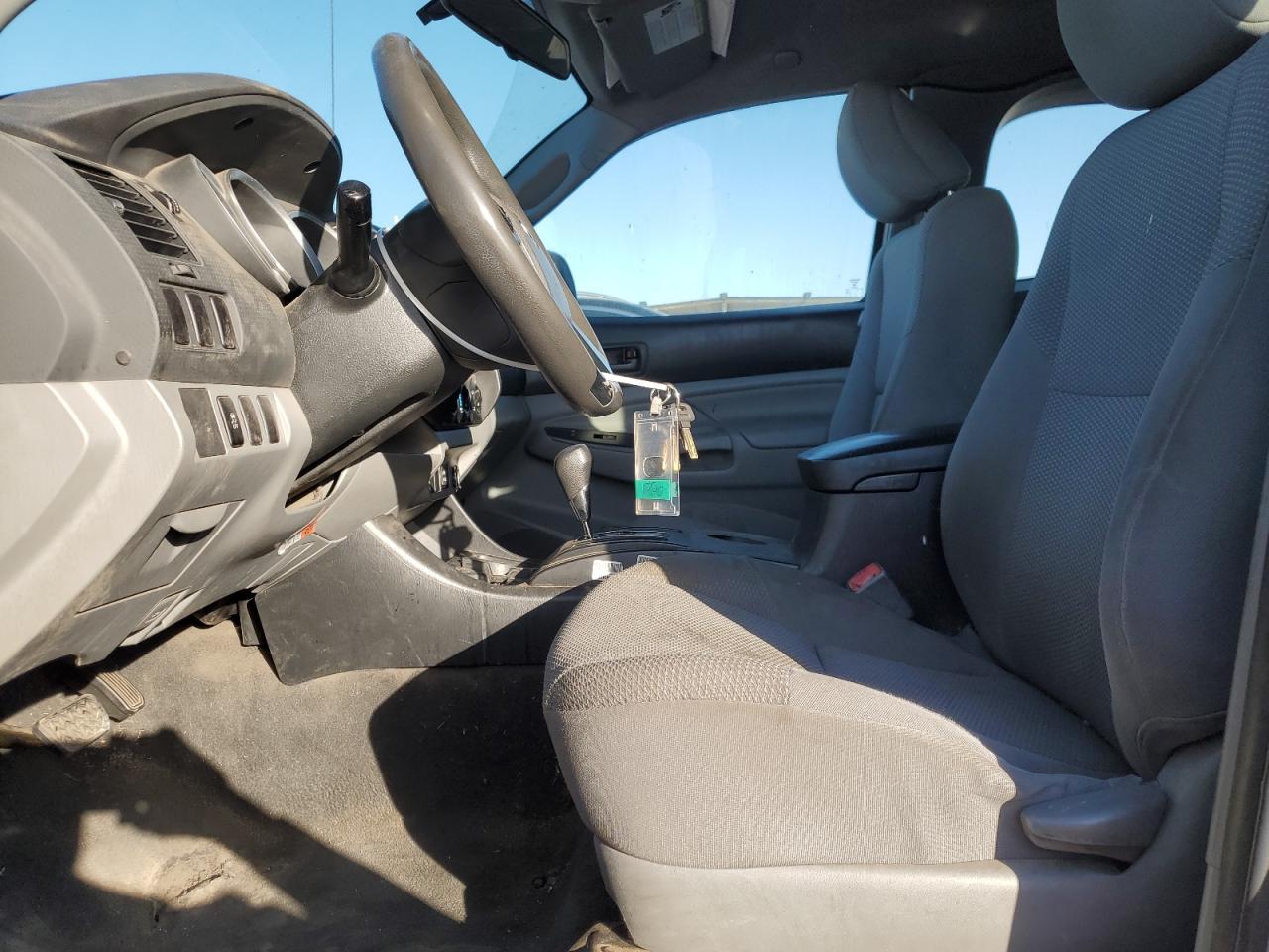 2015 Toyota Tacoma - Image 7