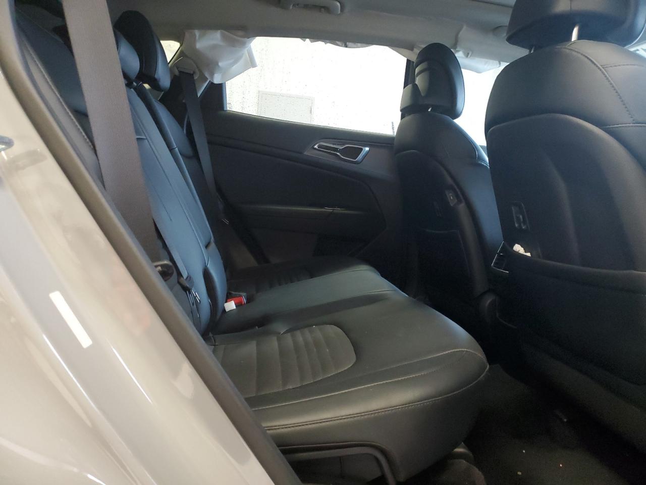 2023 Kia Sportage - Image 10