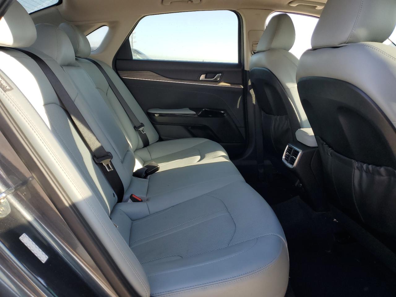 2021 Kia K5 - Image 11