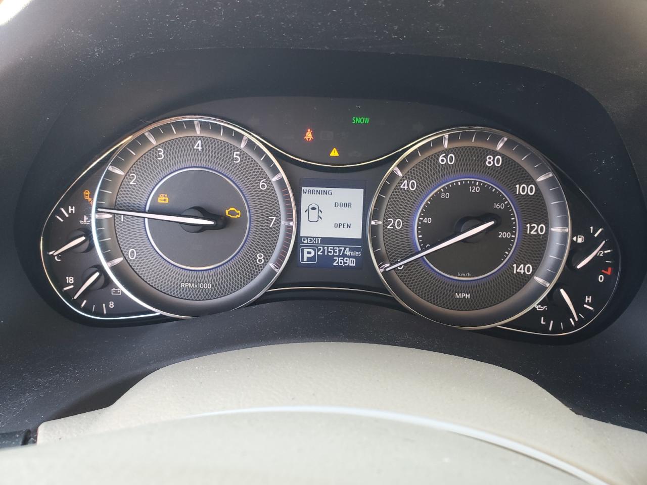 2015 Infiniti QX80 - Image 9