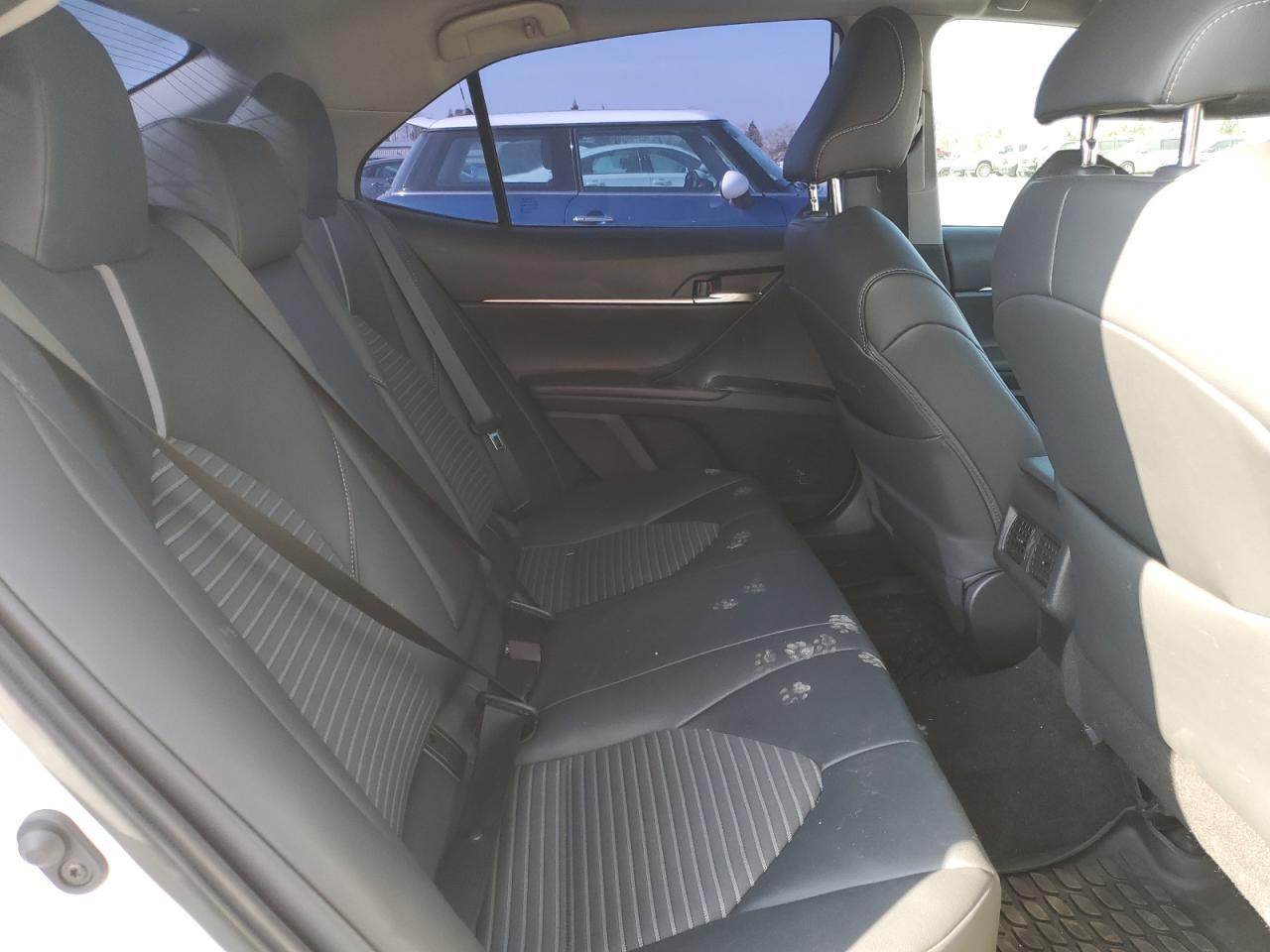 2019 Toyota Camry - Image 10