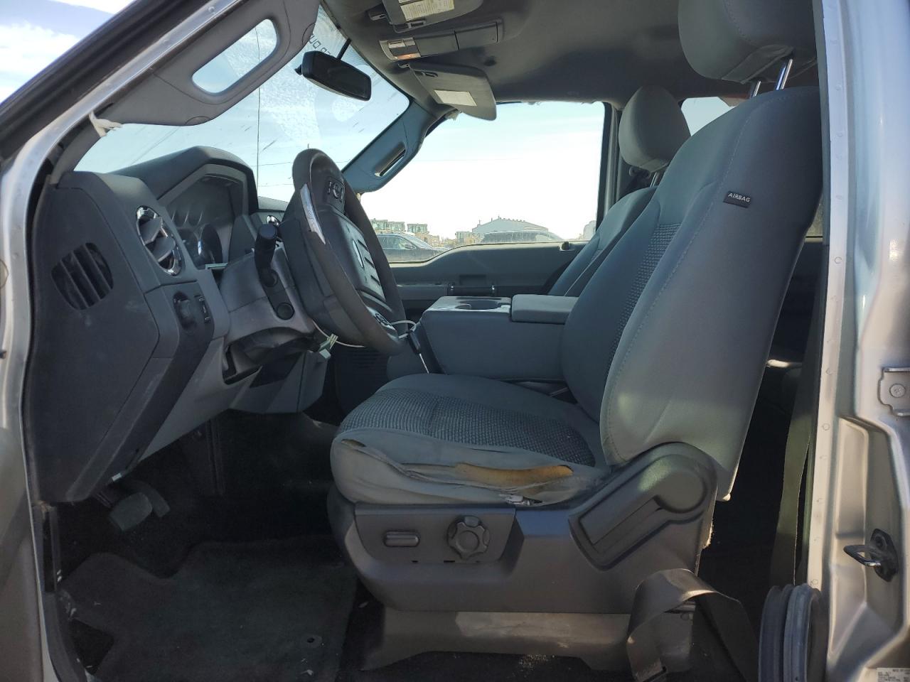 2011 Ford F250 - Image 7