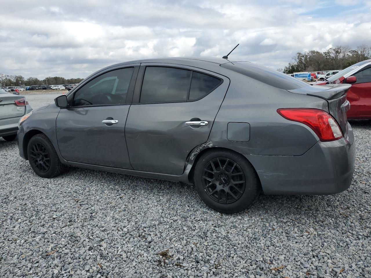 2019 Nissan Versa - Image 2