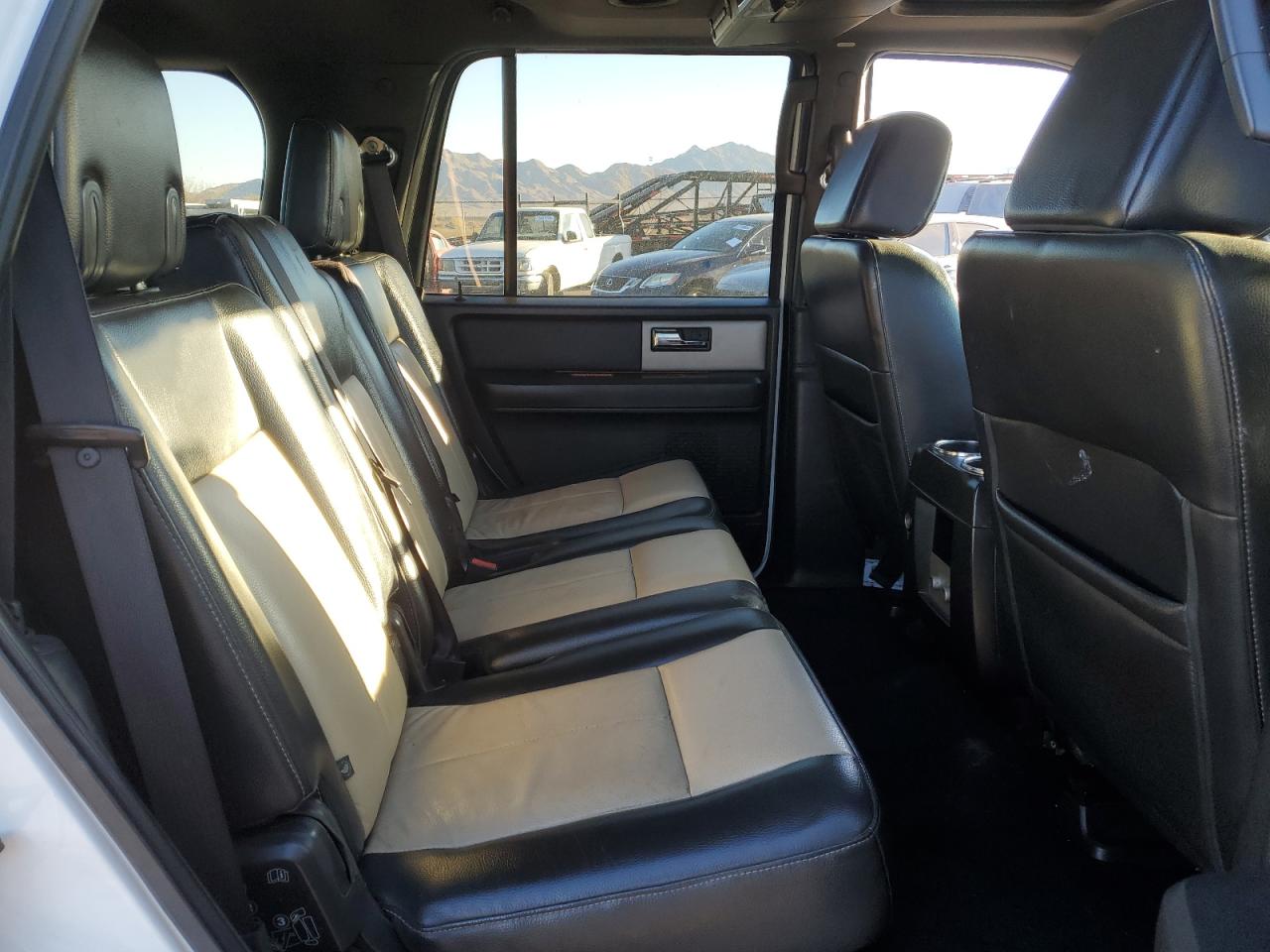2007 Ford Expedition - Image 11