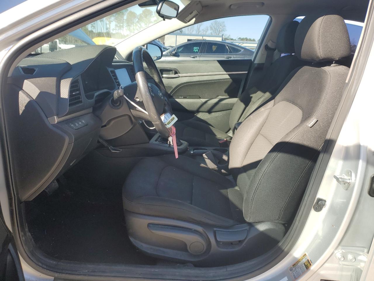 2020 Hyundai Elantra - Image 7