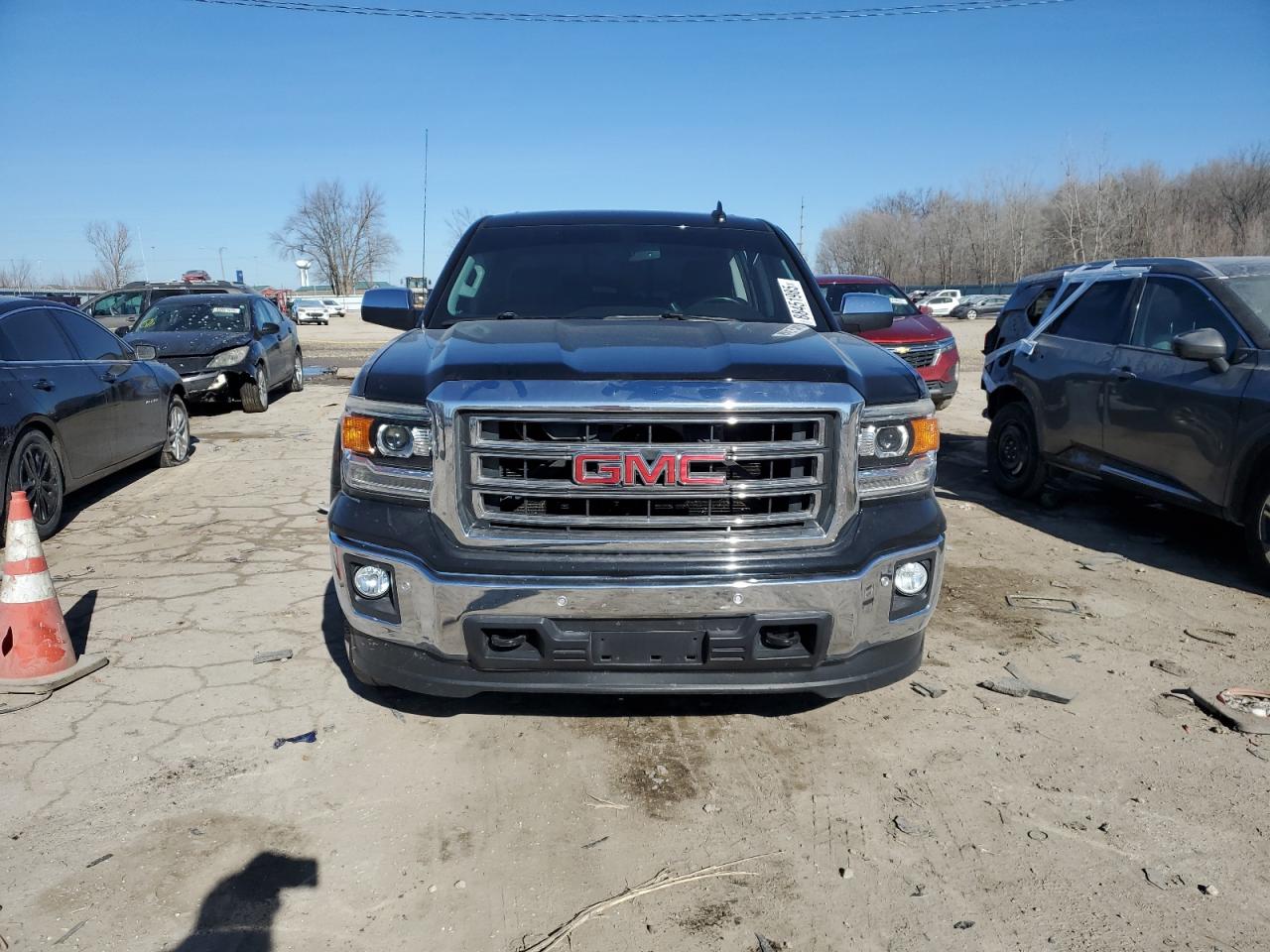 2015 GMC Sierra - Image 5