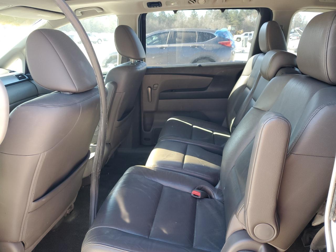 2011 Honda Odyssey - Image 10