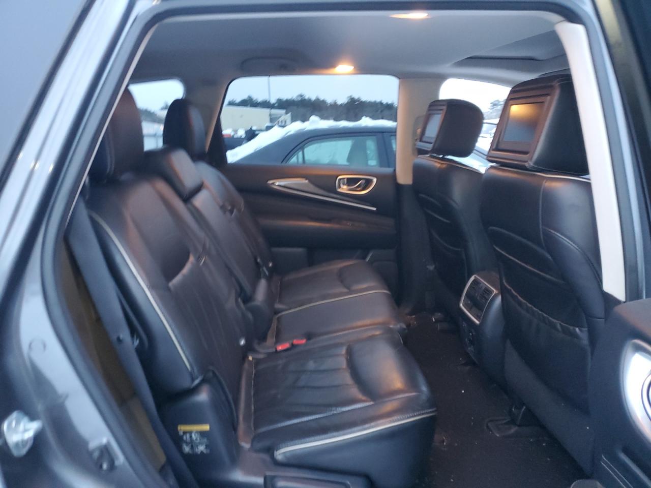 2016 Infiniti QX60 - Image 11