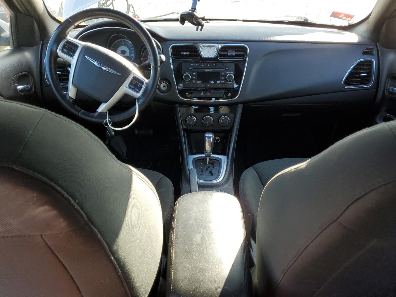 2011 Chrysler 200 - Image 8