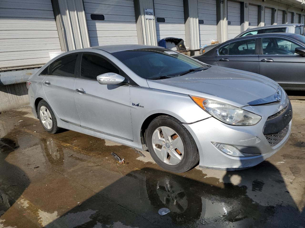 2012 Hyundai Sonata - Image 4