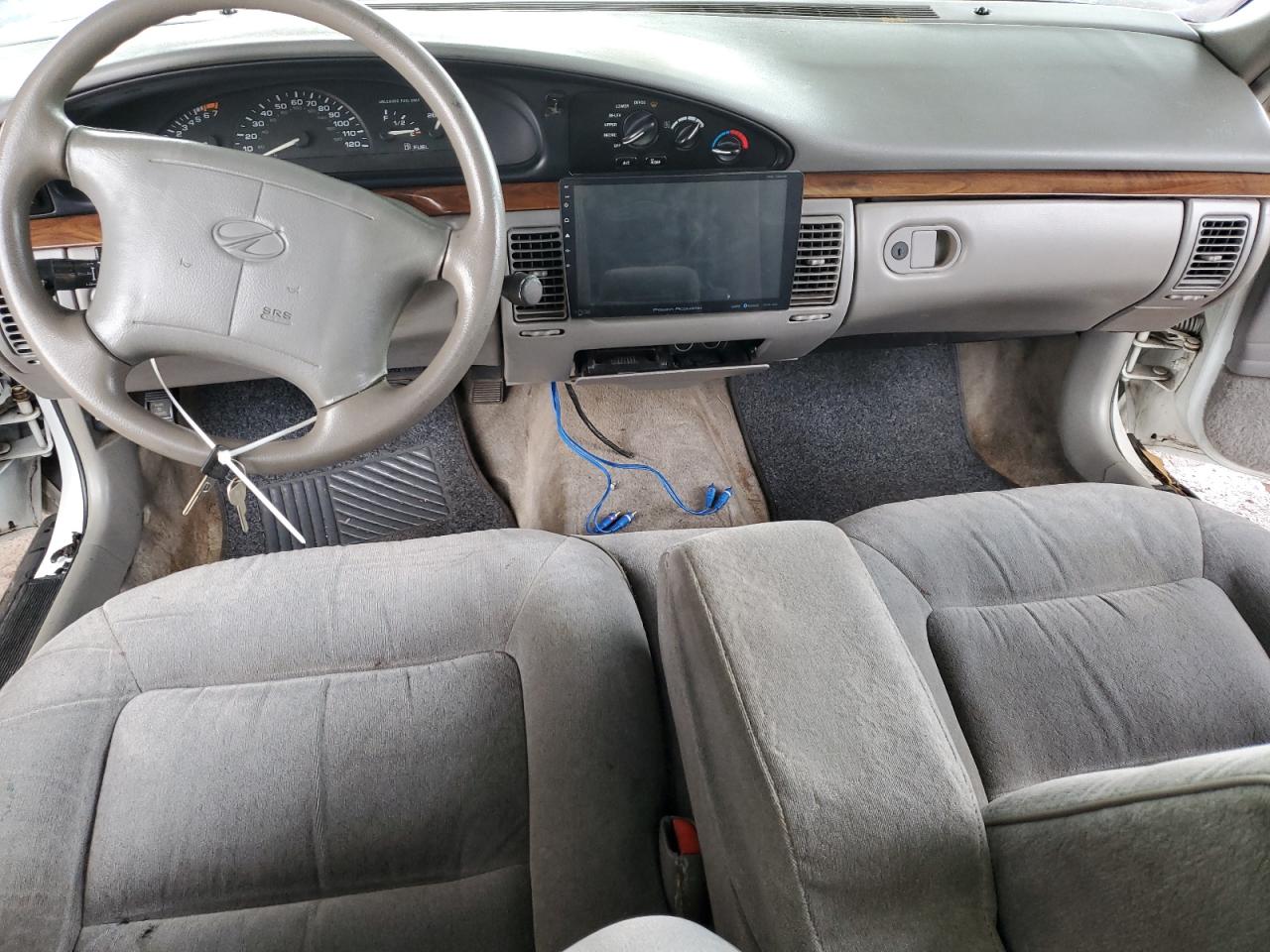 1999 Oldsmobile 88 - Image 8