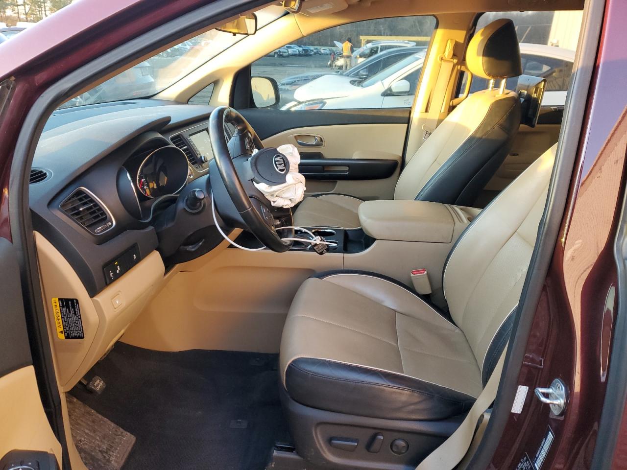 2020 Kia Sedona - Image 7