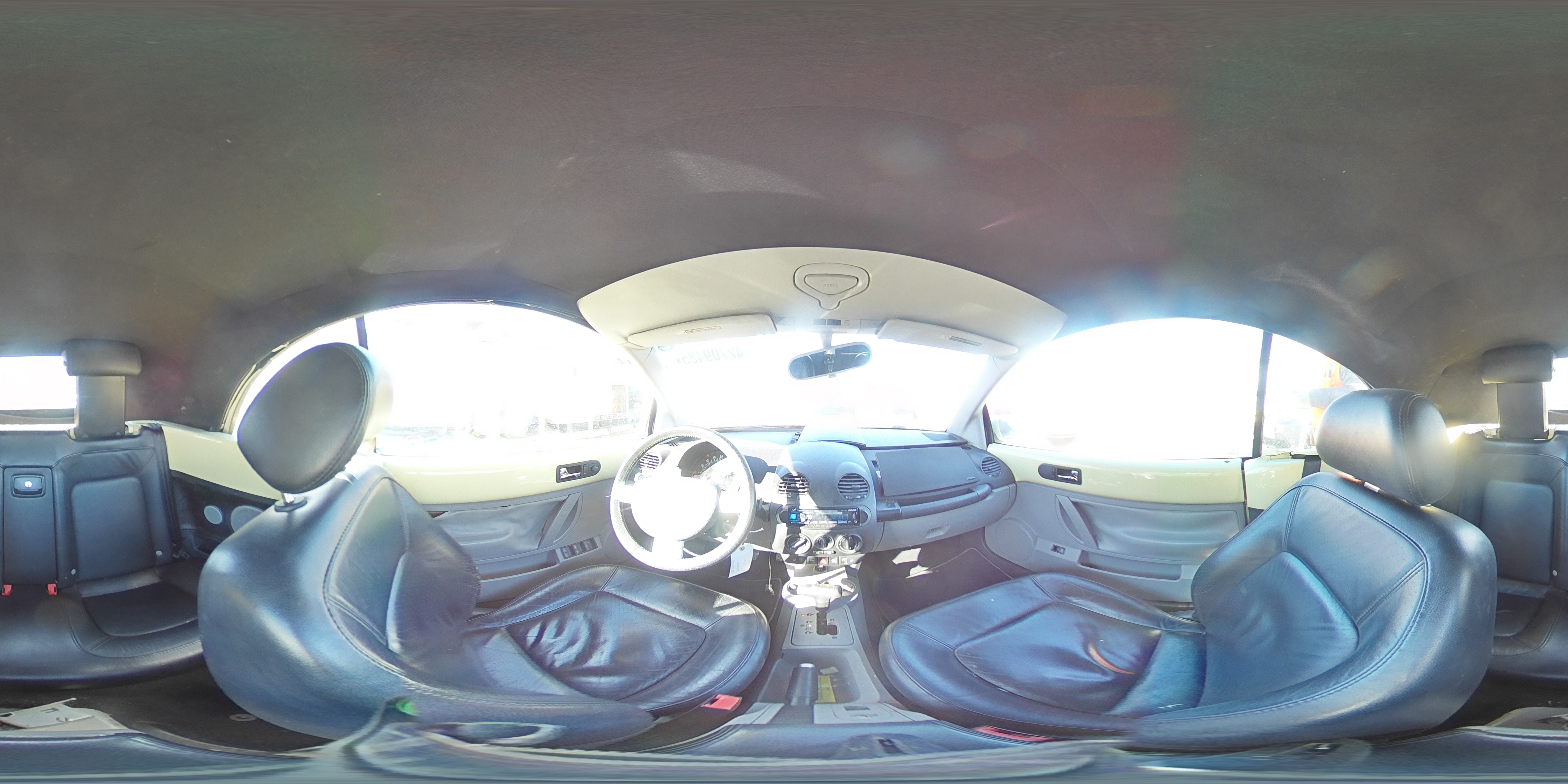 2003 Volkswagen Beetle - Image 12
