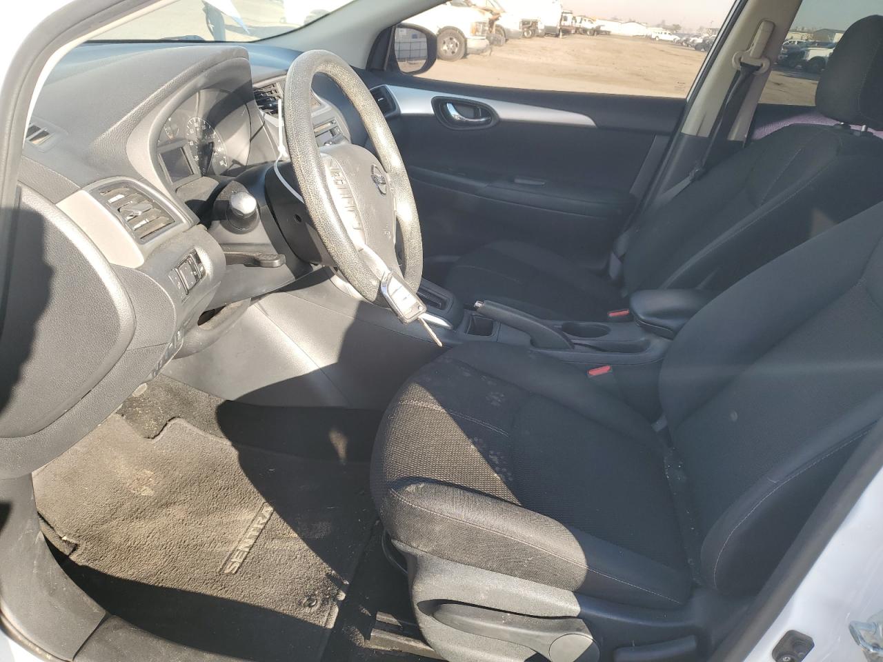 2016 Nissan Sentra - Image 7