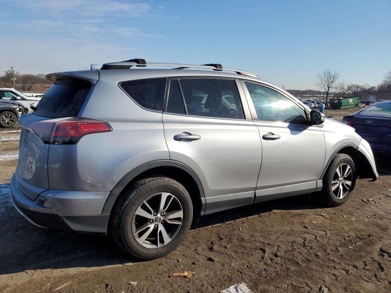 2016 Toyota RAV 4 - Image 3
