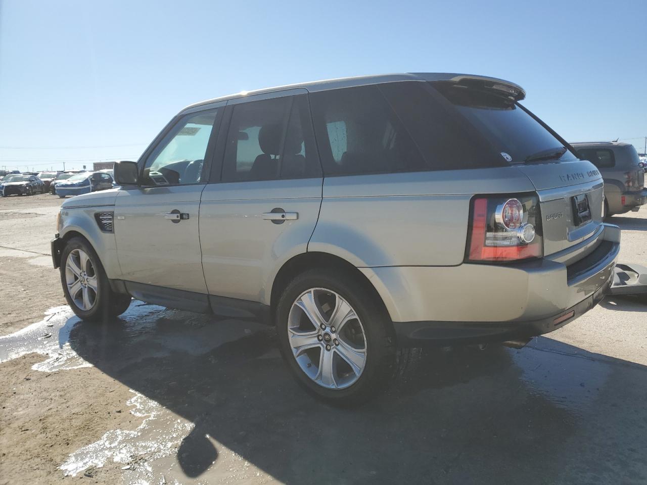 2013 Land Rover Range Rover - Image 2