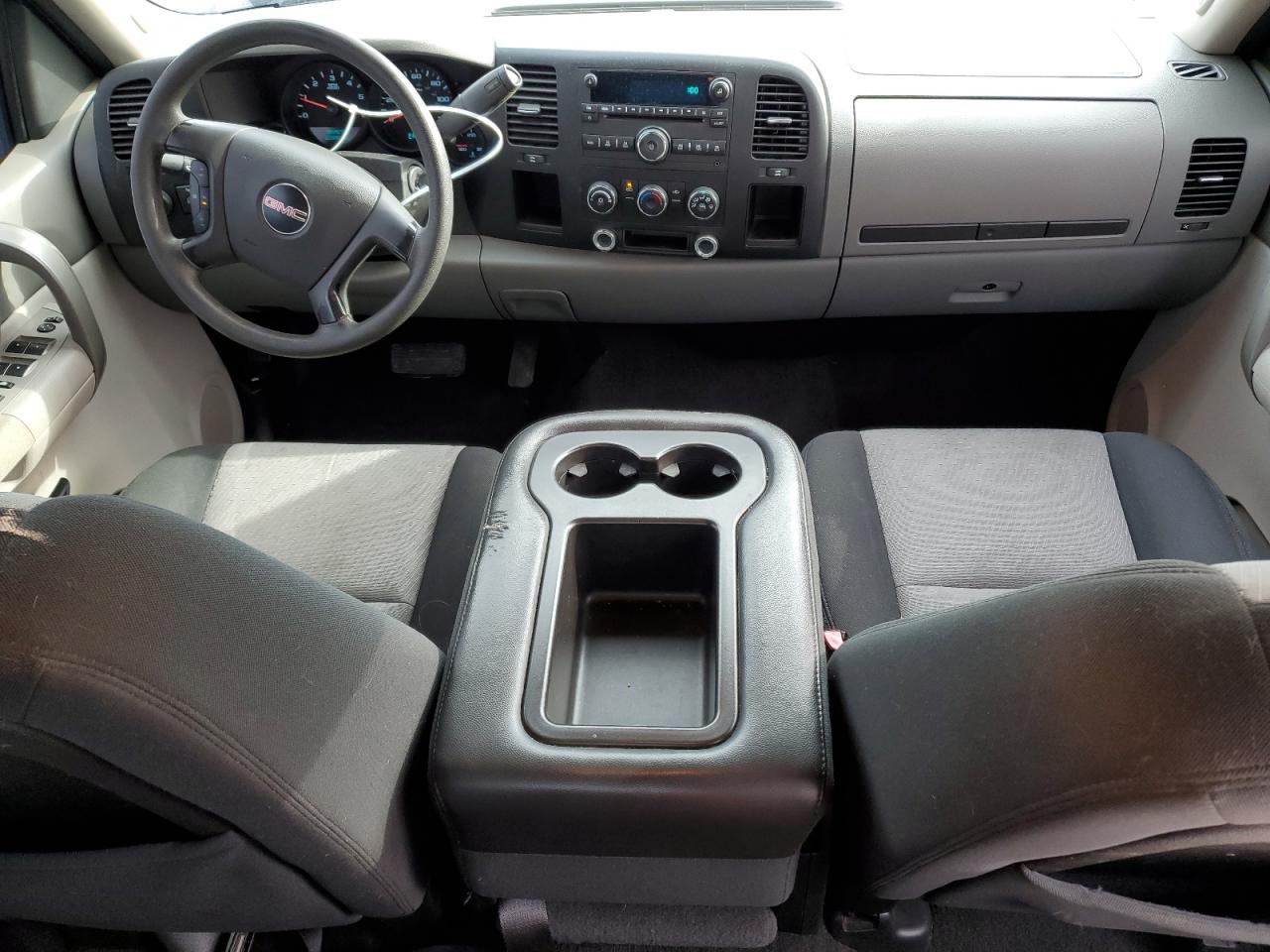 2008 GMC Sierra - Image 8