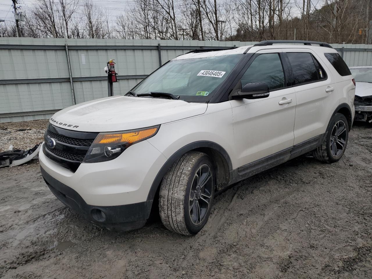 2015 Ford Explorer - Image 1