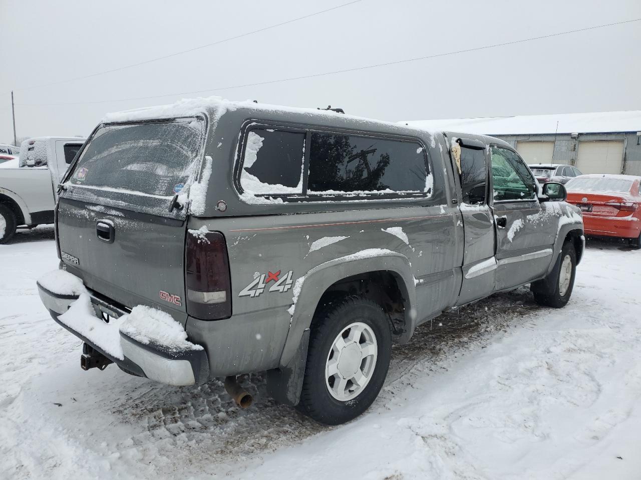 2005 GMC Sierra - Image 3