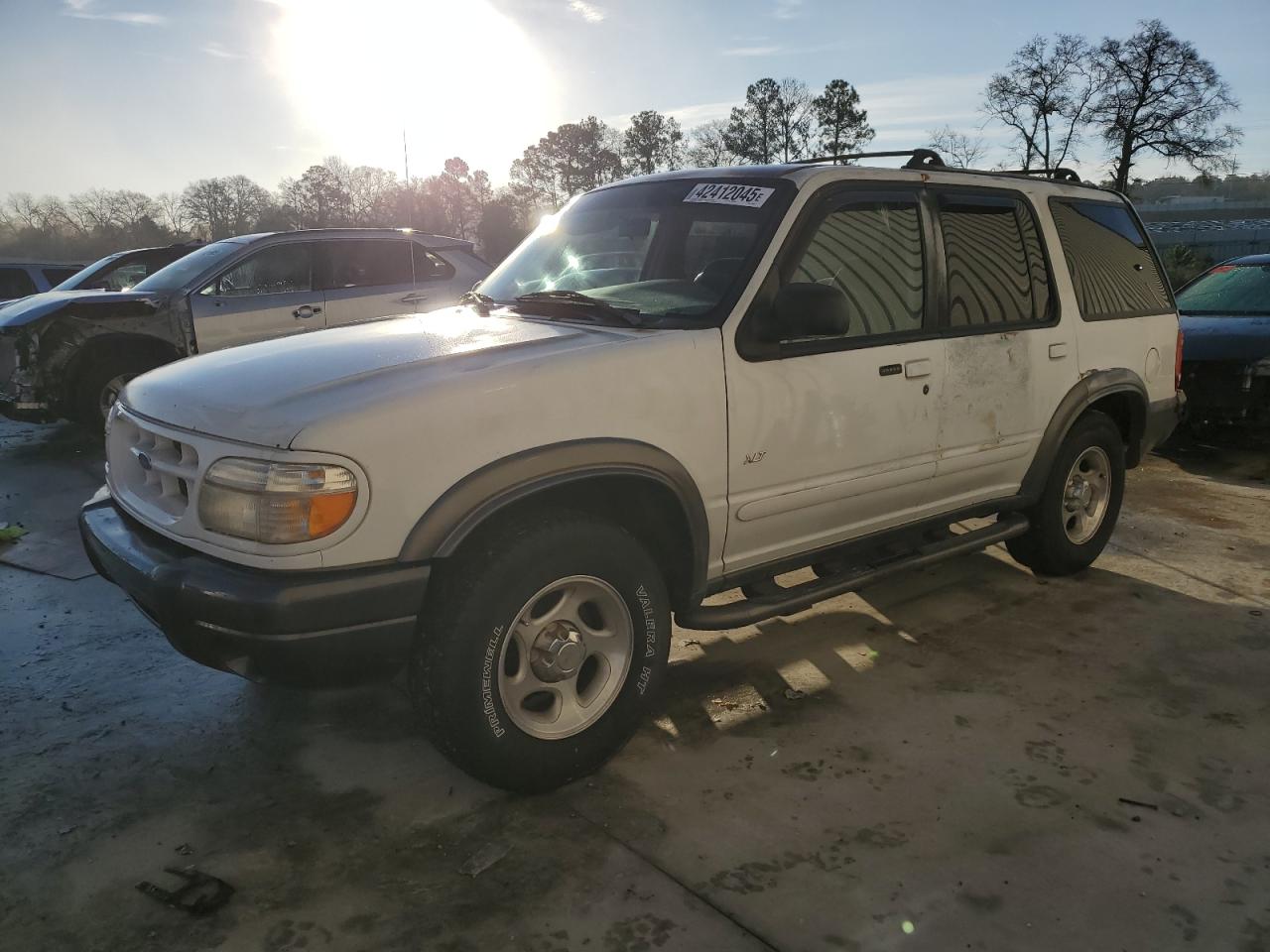 1999 Ford Explorer - Image 1