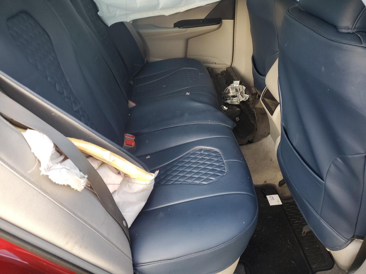 2017 Toyota Camry - Image 11