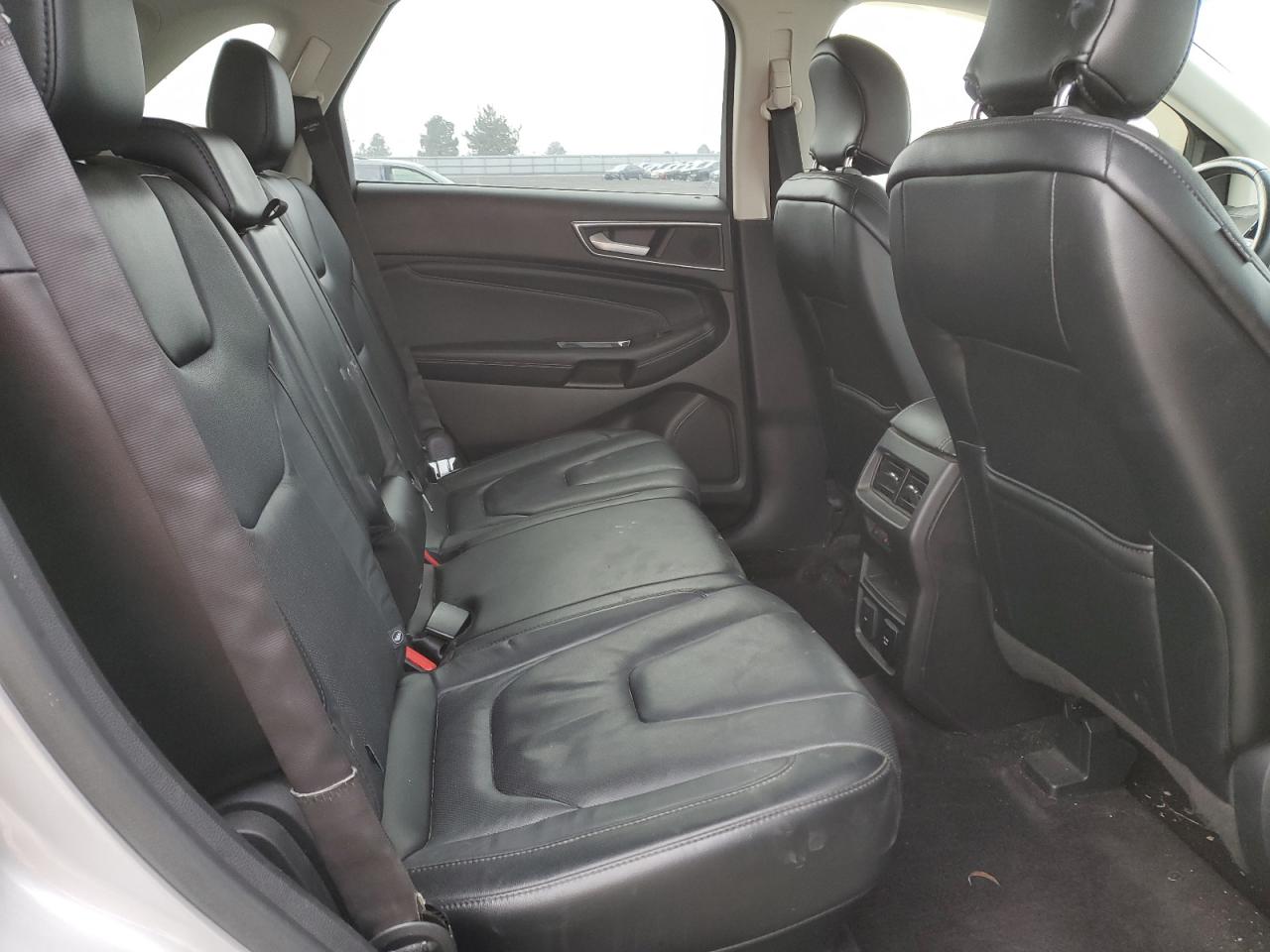 2015 Ford Edge - Image 11