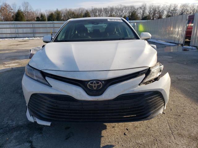  TOYOTA CAMRY 2018 Biały