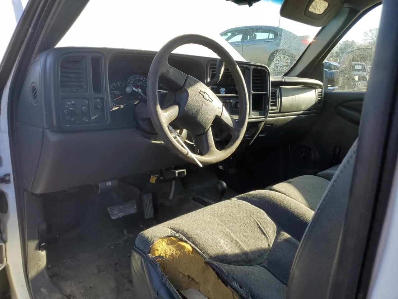 2001 Chevrolet Silverado - Image 8
