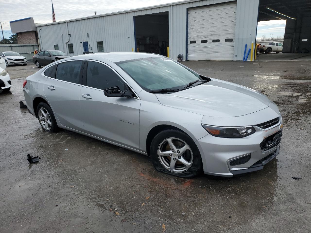 2016 Chevrolet Malibu - Image 4
