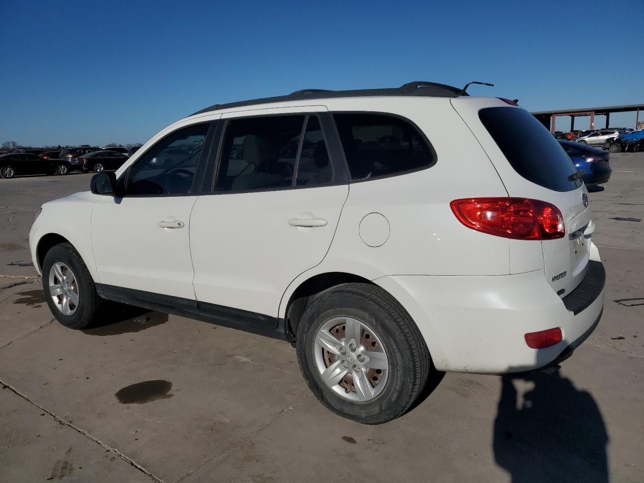 2009 Hyundai Santa Fe - Image 2