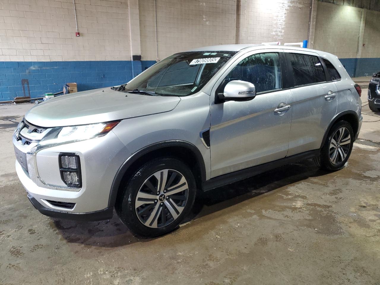 2021 Mitsubishi Outlander - Image 1