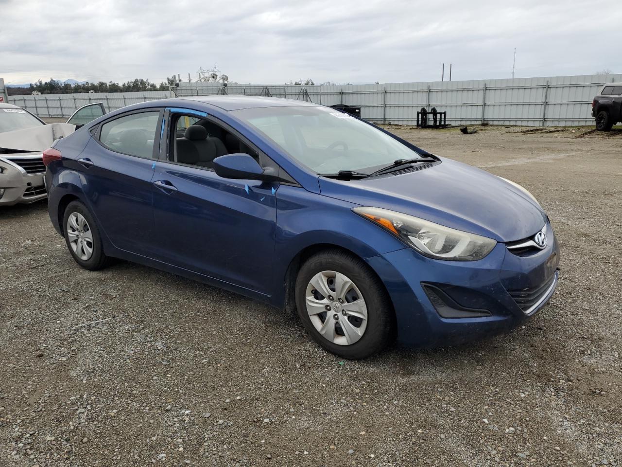 VIN 5NPDH4AE9GH697080 2016 HYUNDAI ELANTRA no.4