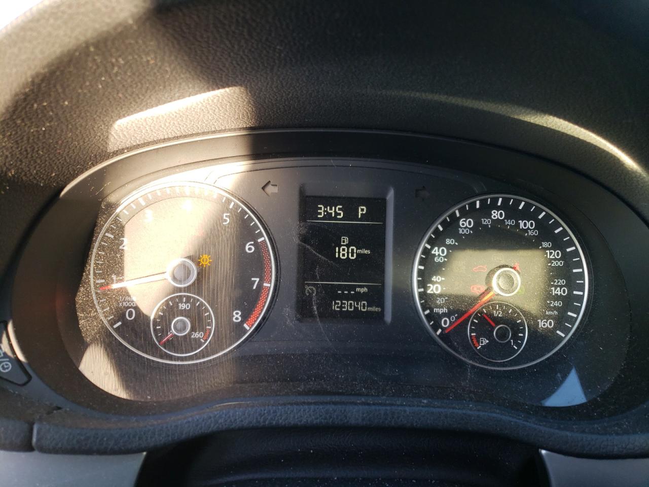 2015 Volkswagen Passat - Image 9