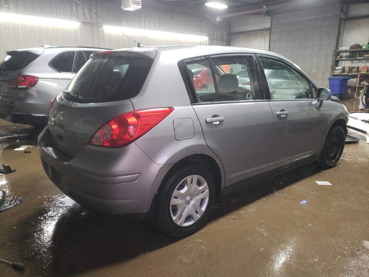 2012 Nissan Versa - Image 3