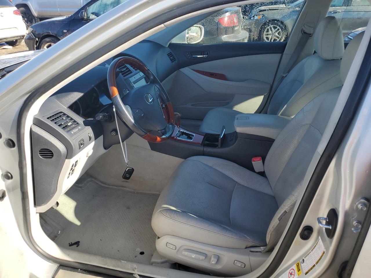 2008 Lexus ES - Image 7