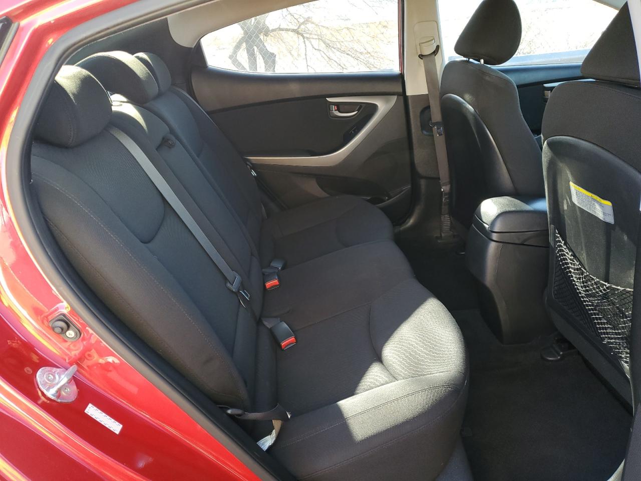 2016 Hyundai Elantra - Image 10
