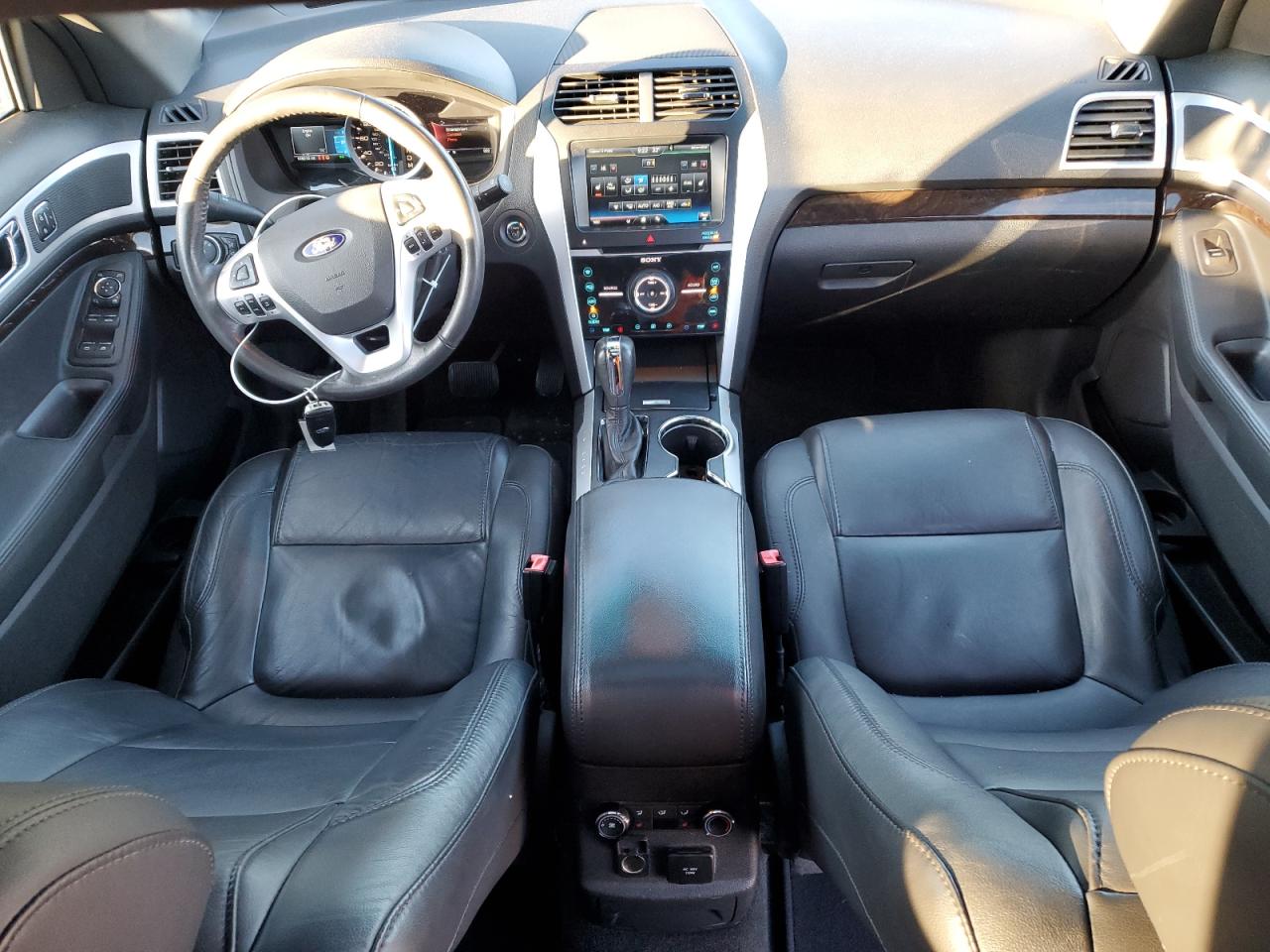 2015 Ford Explorer - Image 8