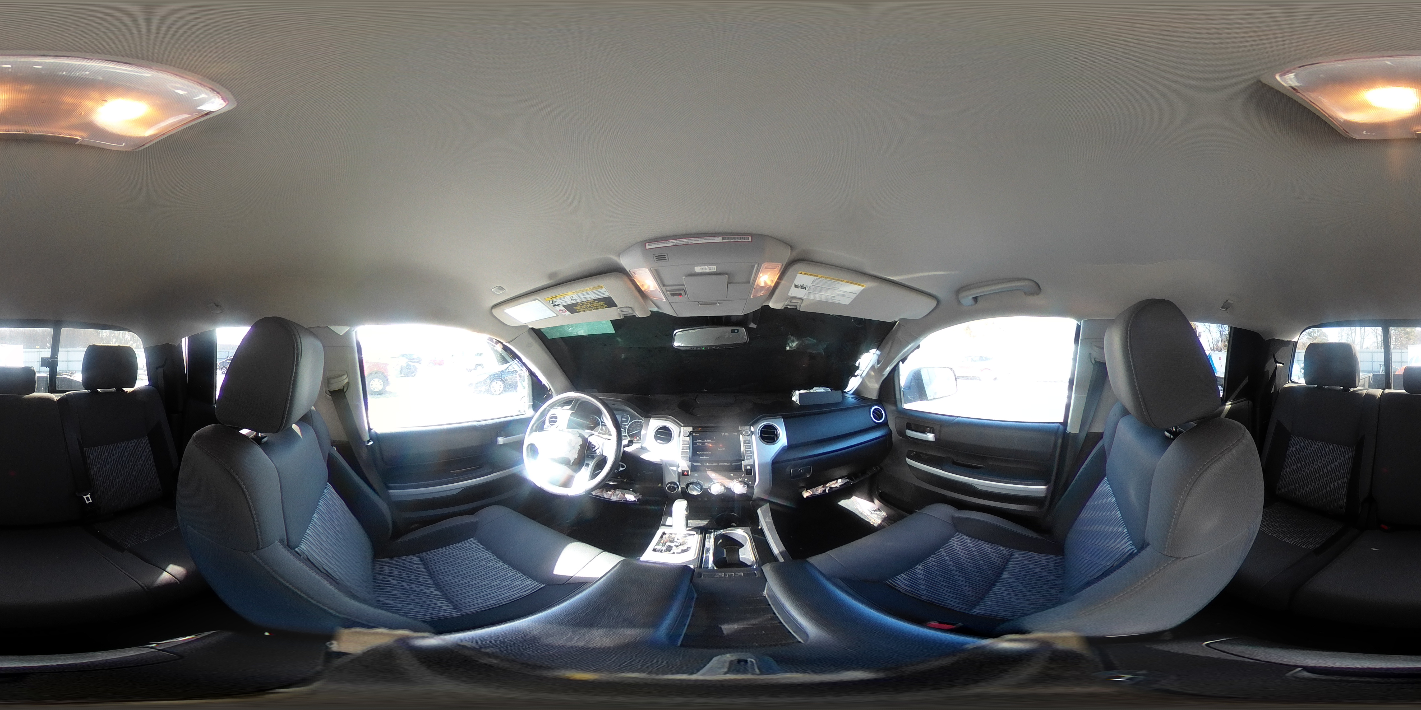 2020 Toyota Tundra - Image 13