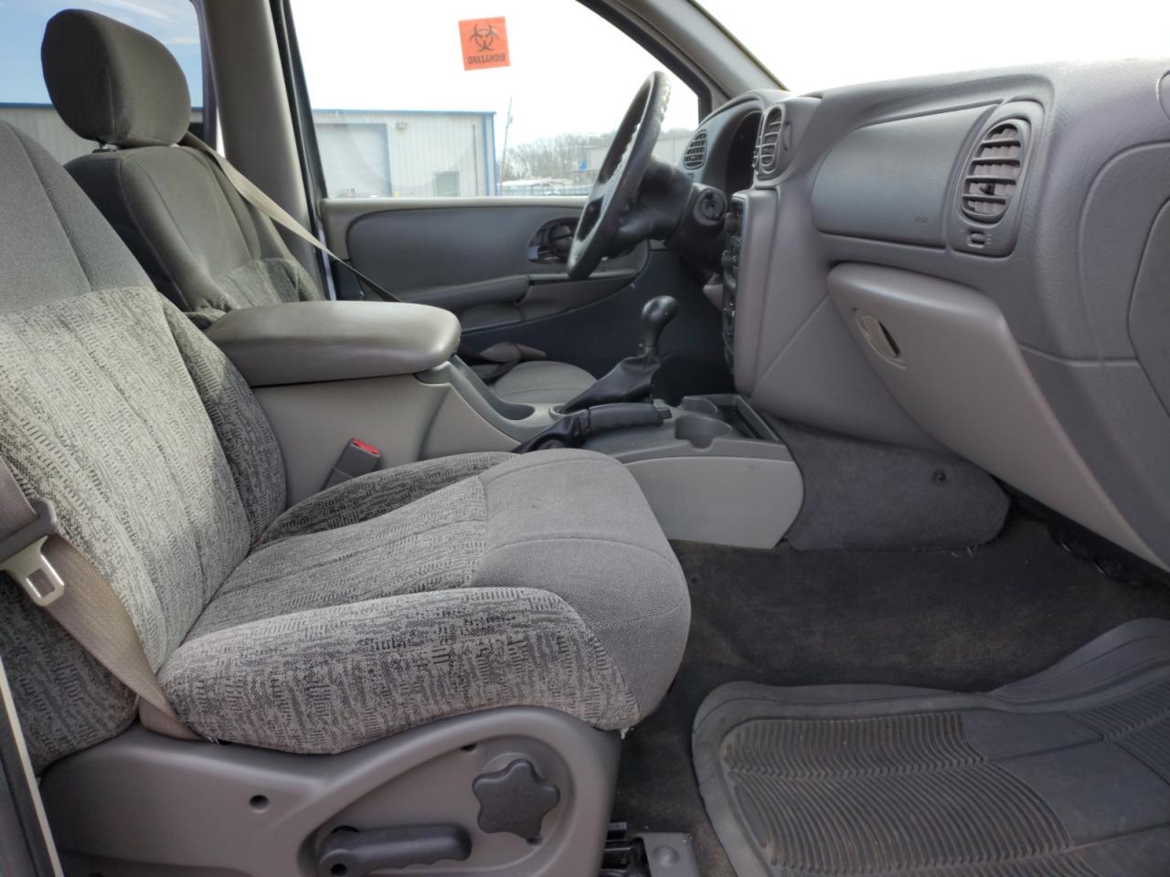 2002 Chevrolet TrailBlazer - Image 7
